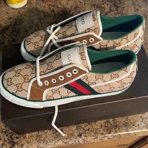 Gucci shoes